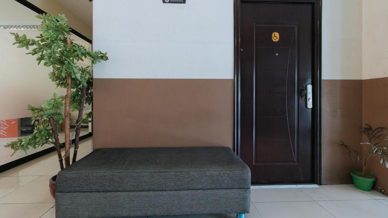 Reddoorz Plus @ Kamuning Ciudad Quezon Exterior foto