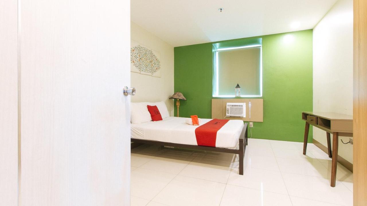 Reddoorz Plus @ Kamuning Ciudad Quezon Exterior foto