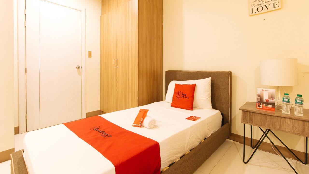 Reddoorz Plus @ Kamuning Ciudad Quezon Exterior foto